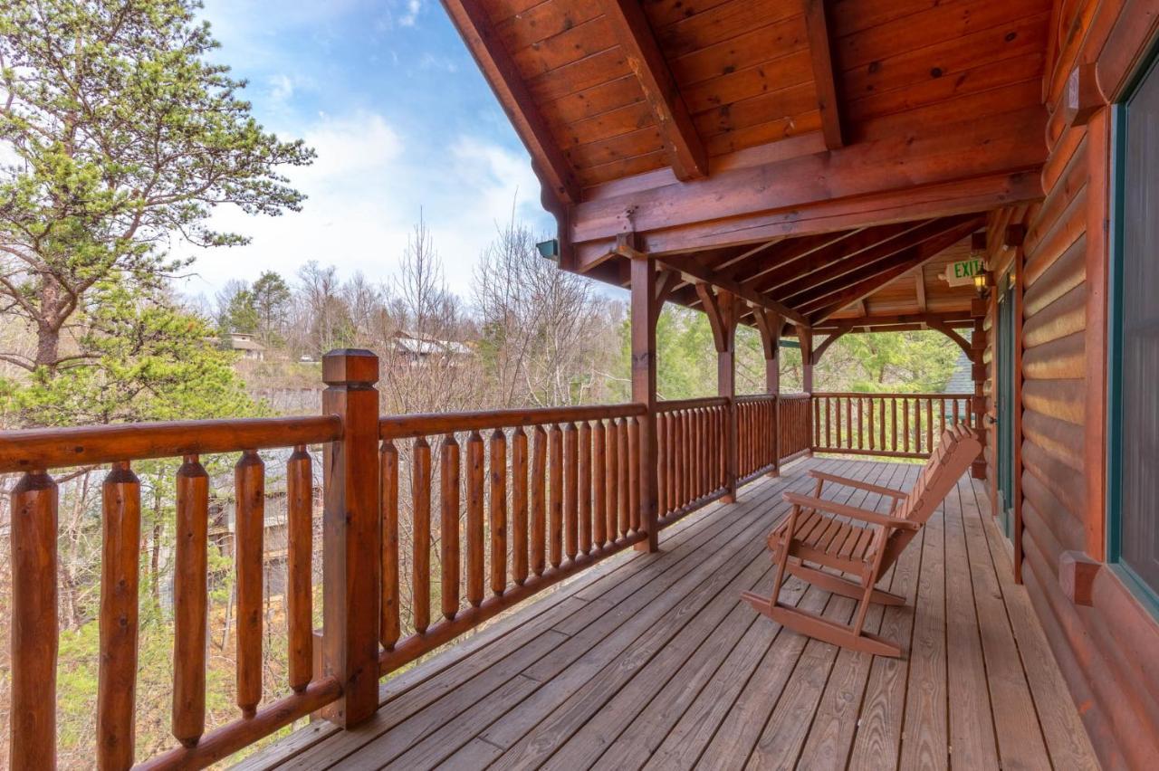 גטלינבורג Pine Tree Lodge מראה חיצוני תמונה