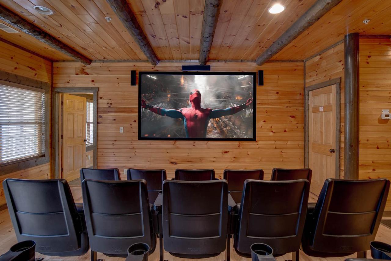 גטלינבורג Pine Tree Lodge מראה חיצוני תמונה
