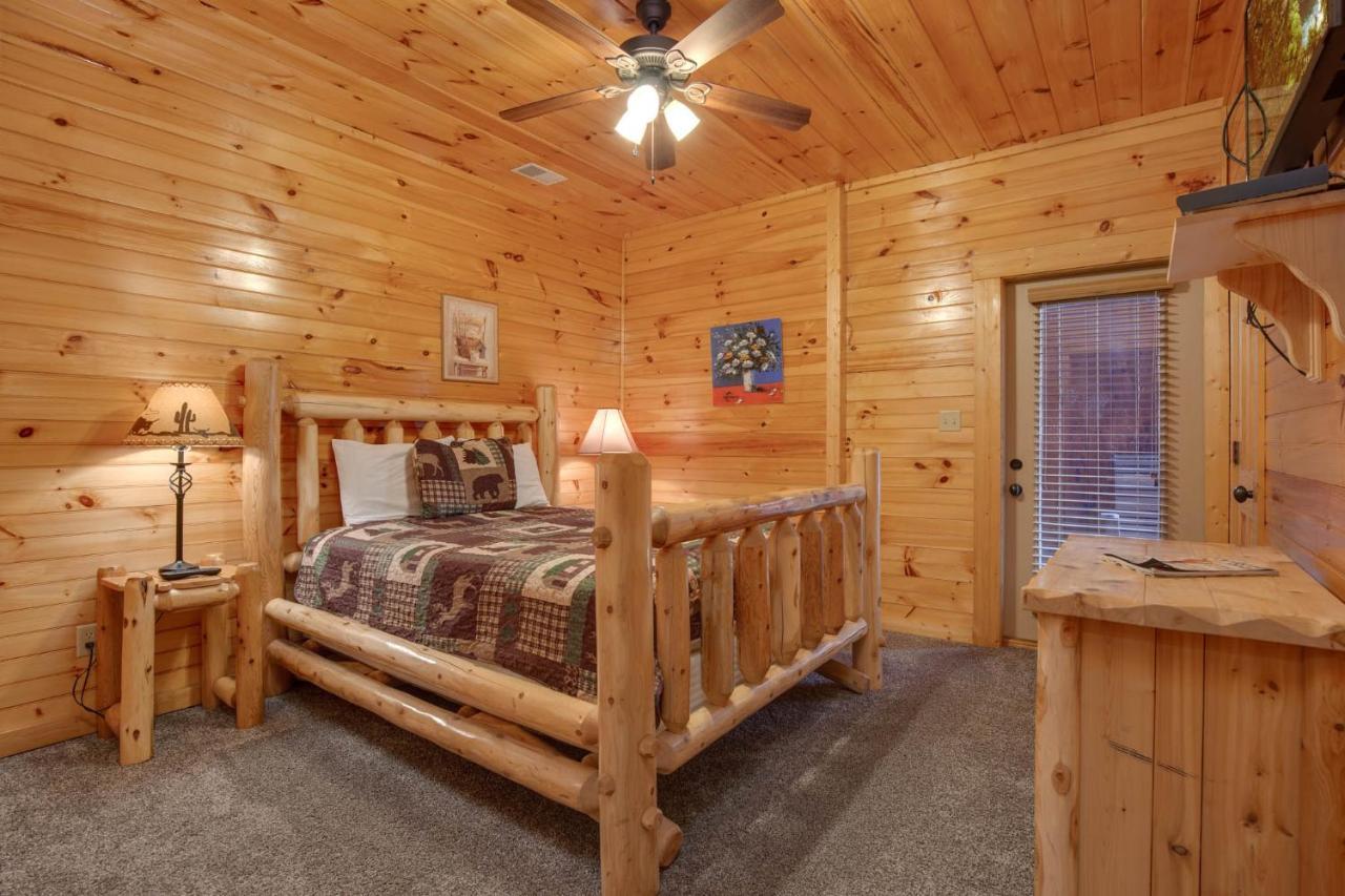 גטלינבורג Pine Tree Lodge מראה חיצוני תמונה