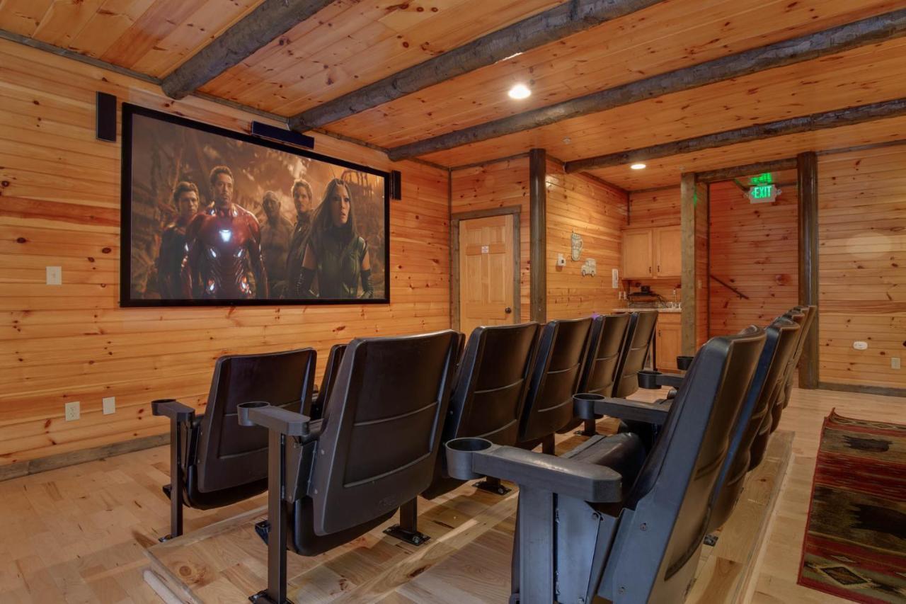 גטלינבורג Pine Tree Lodge מראה חיצוני תמונה