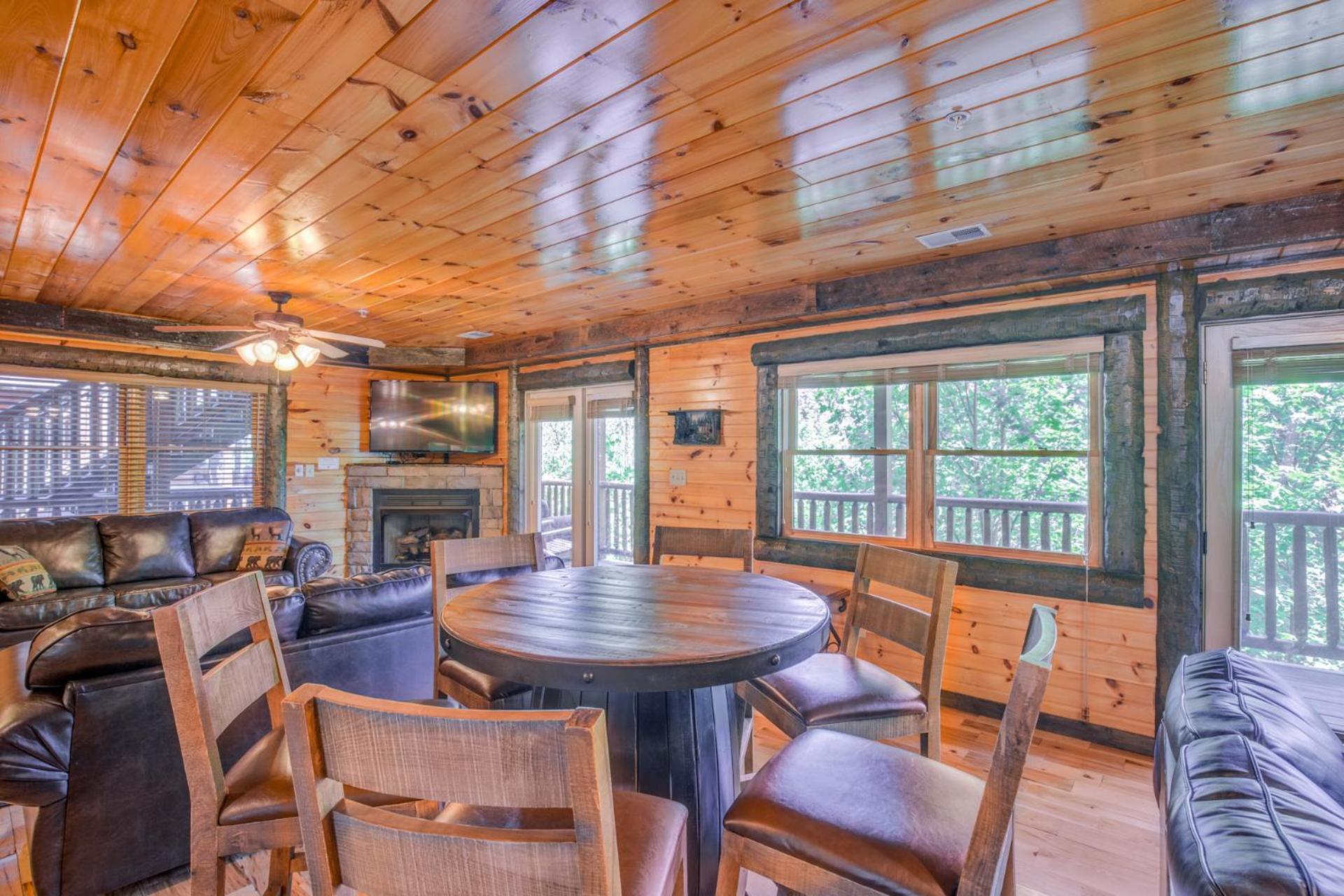 גטלינבורג Pine Tree Lodge מראה חיצוני תמונה