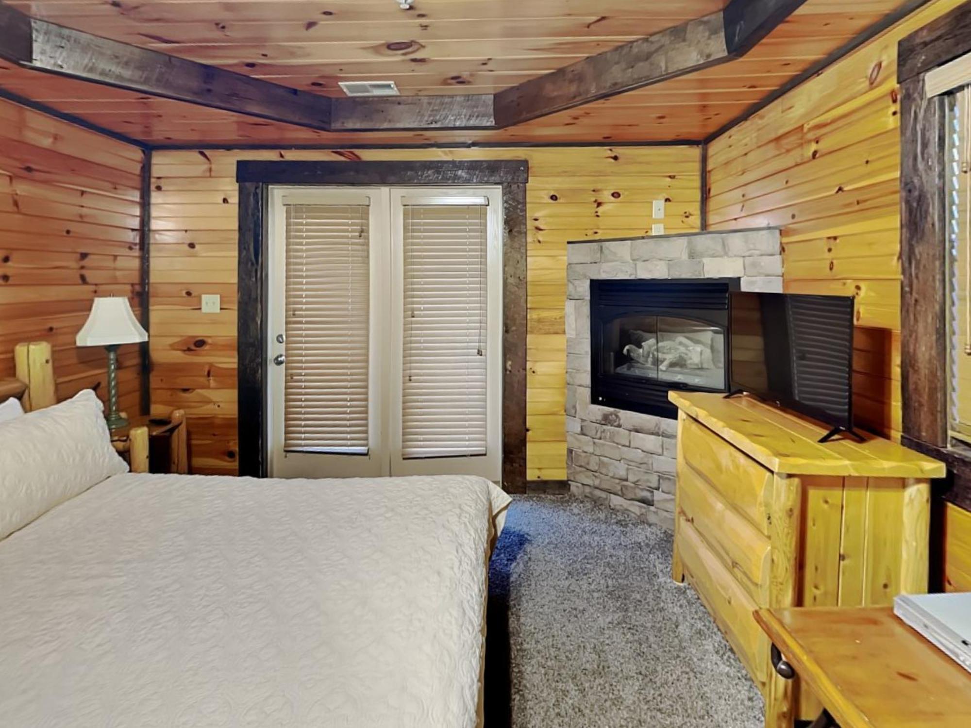 גטלינבורג Pine Tree Lodge מראה חיצוני תמונה