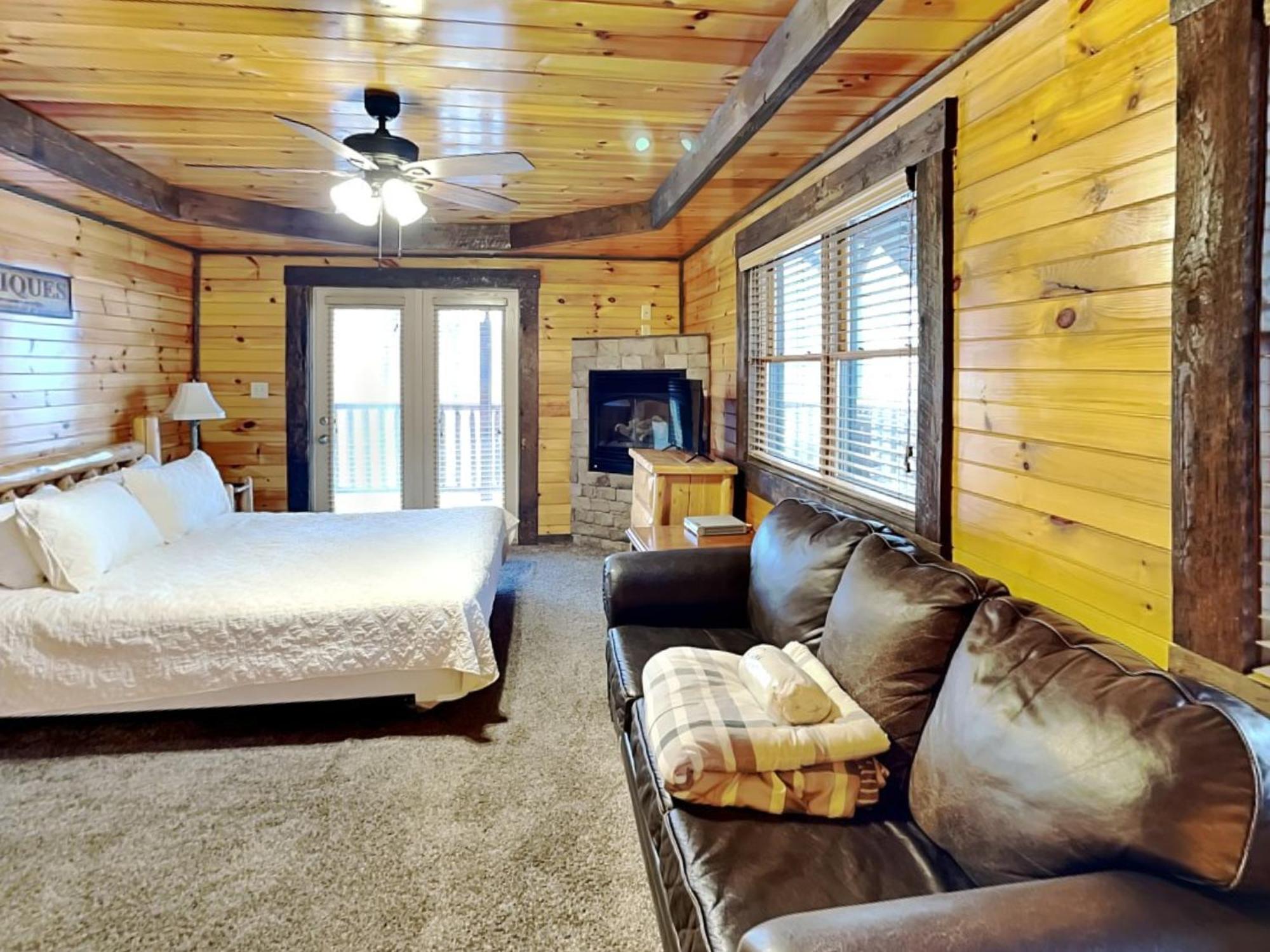 גטלינבורג Pine Tree Lodge מראה חיצוני תמונה