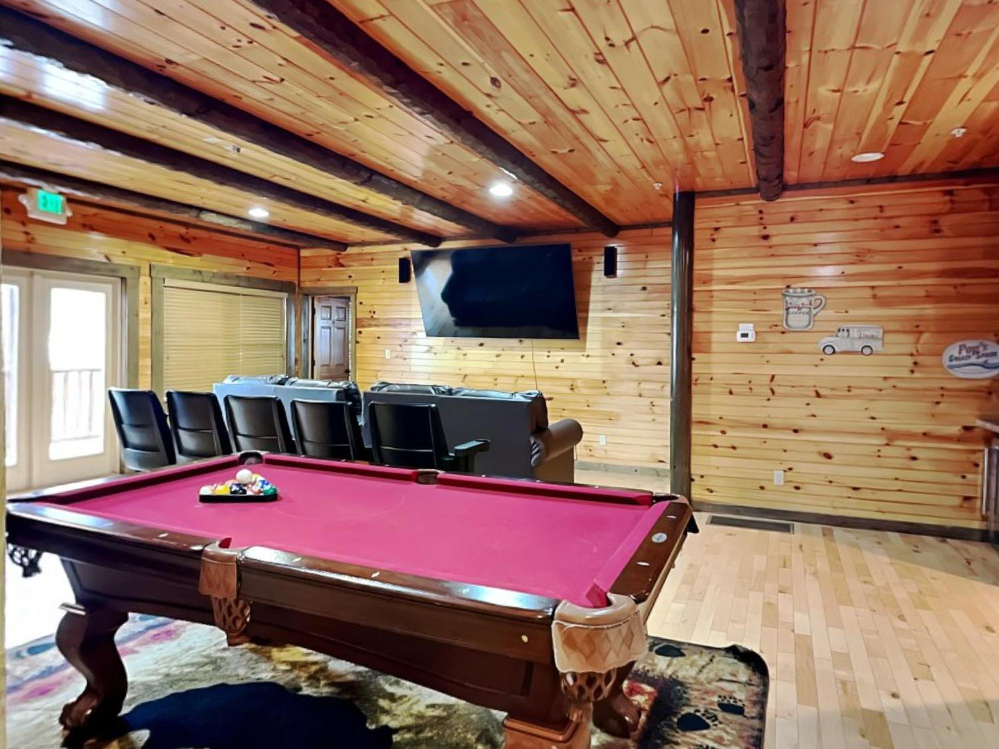 גטלינבורג Pine Tree Lodge מראה חיצוני תמונה